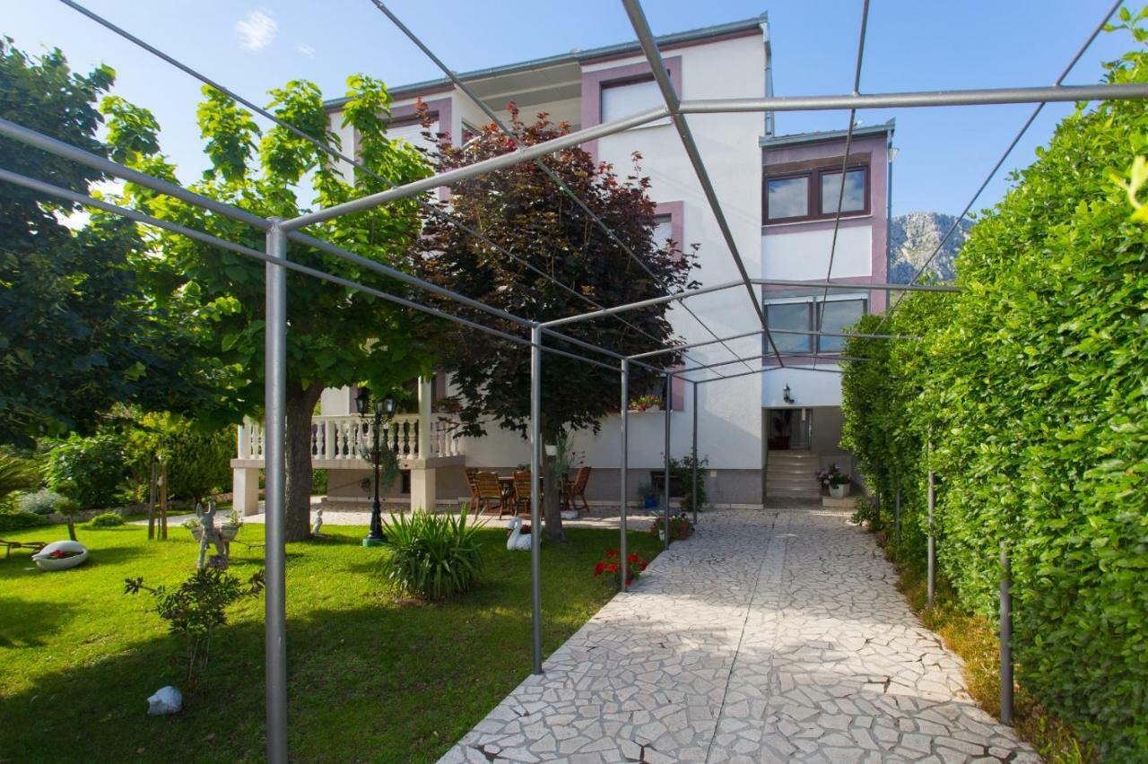 Apartmani Luis Каштела Екстер'єр фото