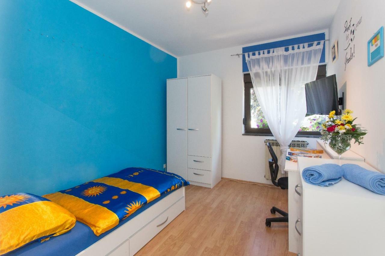 Apartmani Luis Каштела Екстер'єр фото